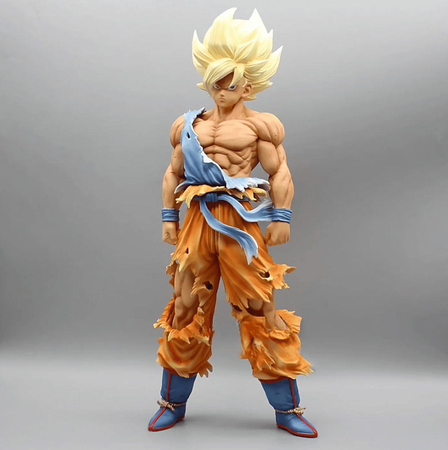 DBZ Goku Super Saiyan Giant Figure