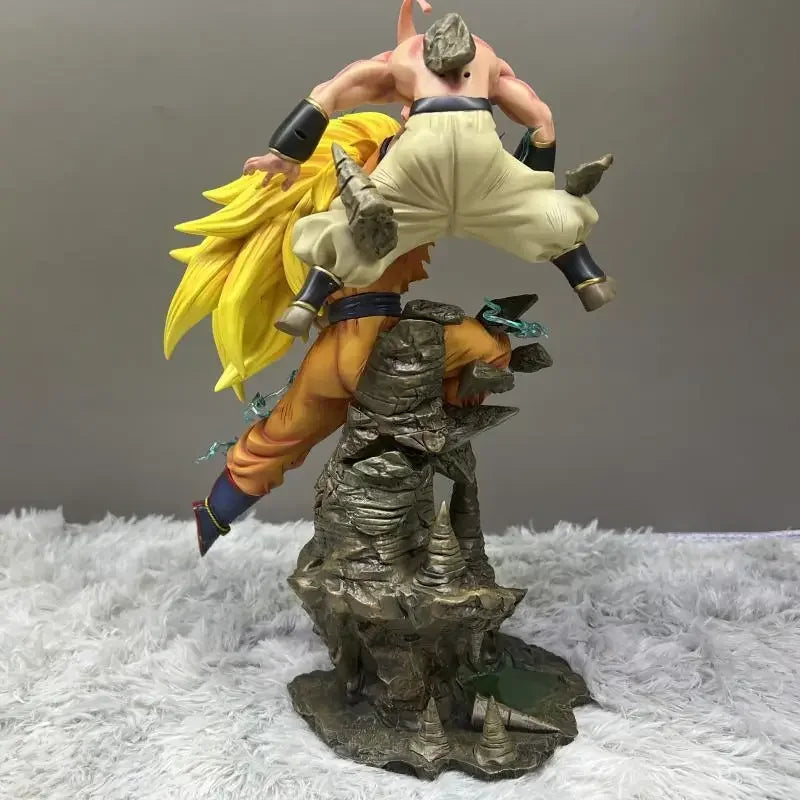 Figurine Collector Goku VS Kid Buu