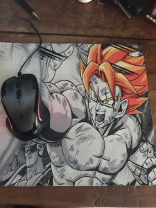 Tapis de Souris Dragon Ball Goku Saiyan (MOYEN) photo review