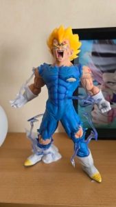 Figurine Dragon Ball Vegeta Explosion photo review