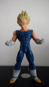 Figurine DBZ Vegeta SSJ2 photo review