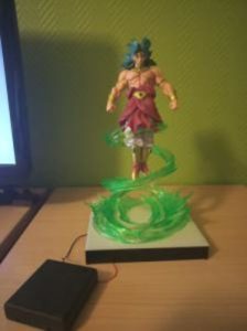 Figurine LED Dragon Ball Z Broly Saiyan Aura photo review