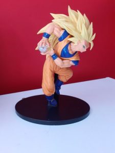 Figurine LED DBZ Goku Super Saiyan 3 photo review