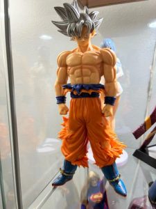 Figurine DBZ Goku Ultra Instinct photo review