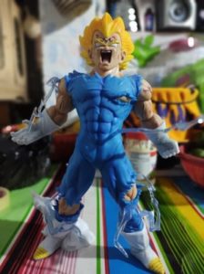 Figurine Dragon Ball Vegeta Explosion photo review