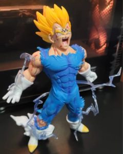 Figurine Dragon Ball Vegeta Explosion photo review